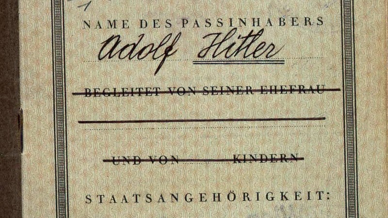 Adolf Hitler_meno na pase_fotka ilustračná